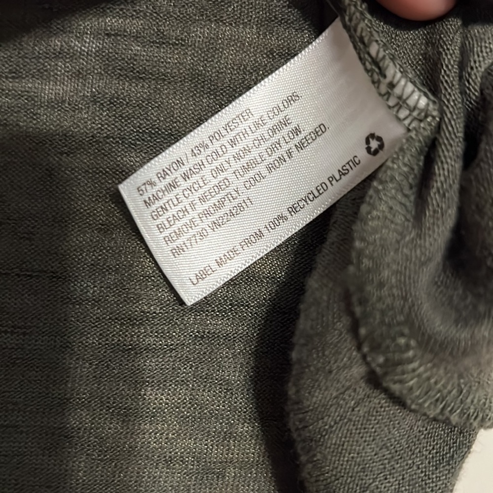 Universal Thread Tank Top - Picture 5 of 5